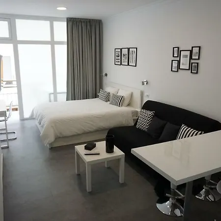 Apartment Black & White Canteras Las Palmas / Gran Canaria